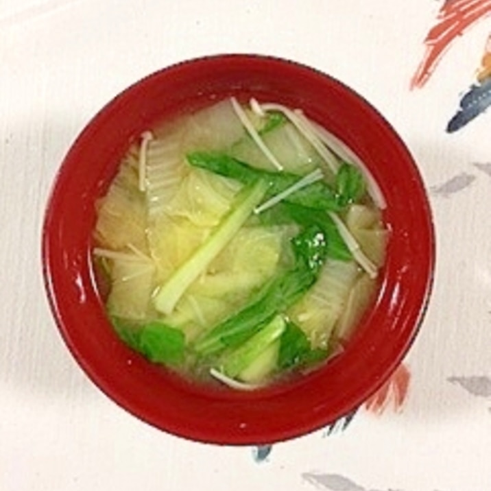 チンゲン菜、白菜、えのきのお味噌汁